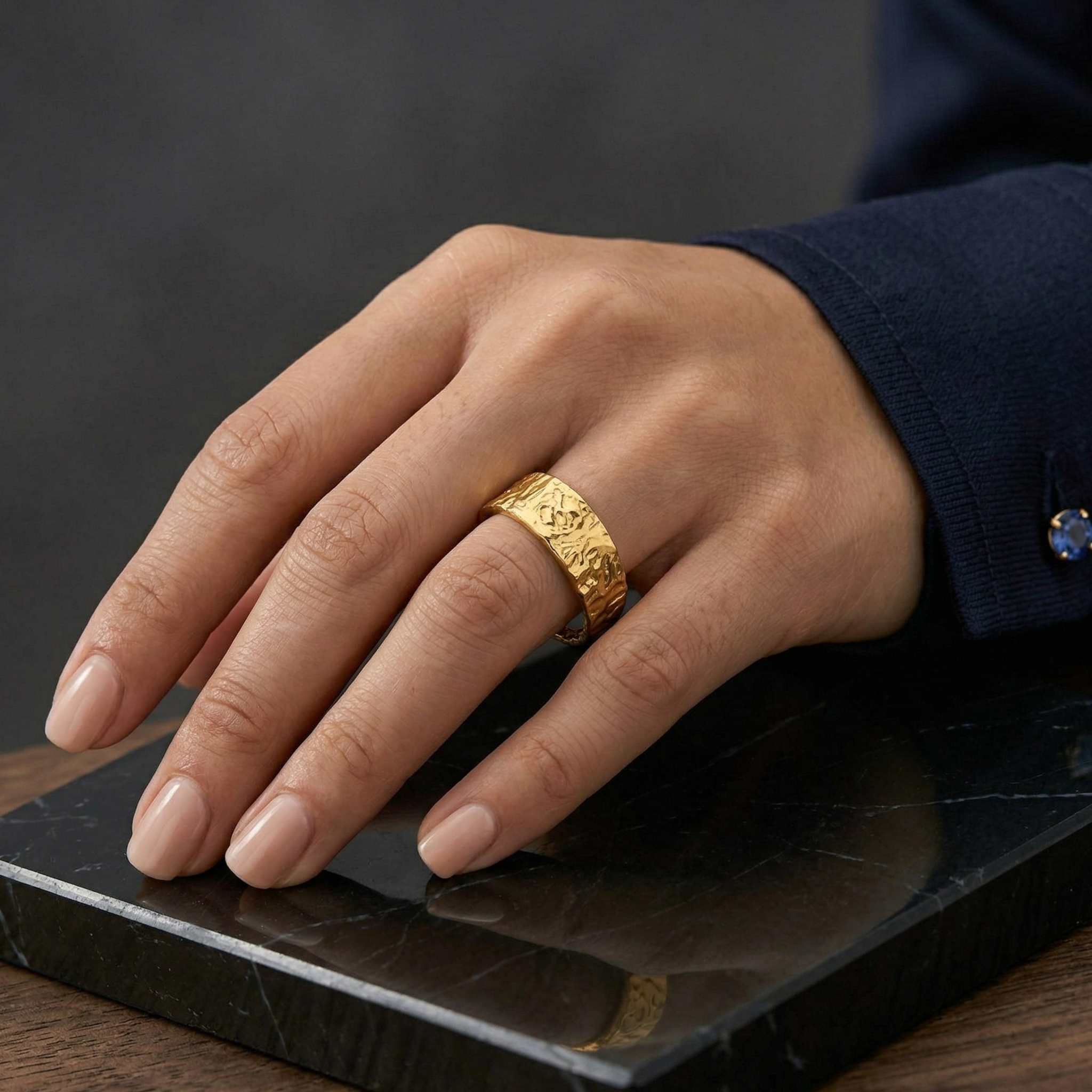 Anillos anchos y gruesos de acero inoxidable para mujer, color dorado.